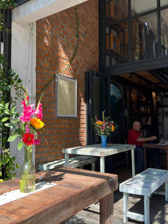 Hobnob Hostel (Adults Only) Chiang Mai Exterior foto