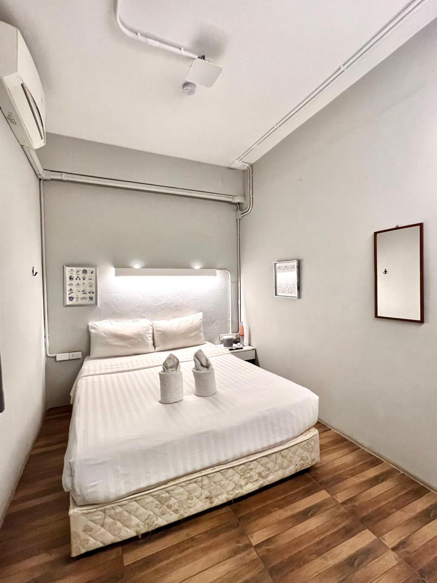 Hobnob Hostel (Adults Only) Chiang Mai Exterior foto